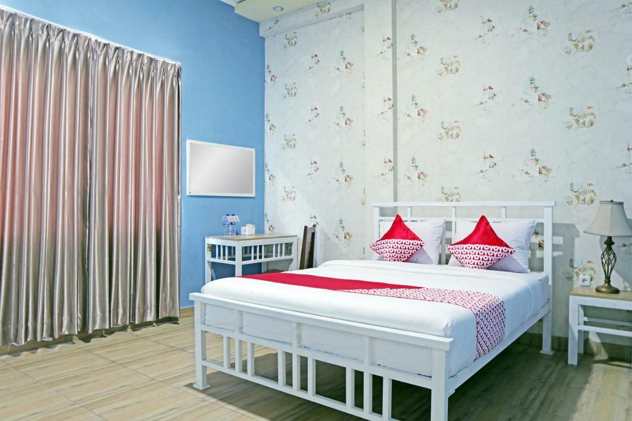 Oyo 1386 Hotel Grand Gabelo Bukittinggi Exterior photo